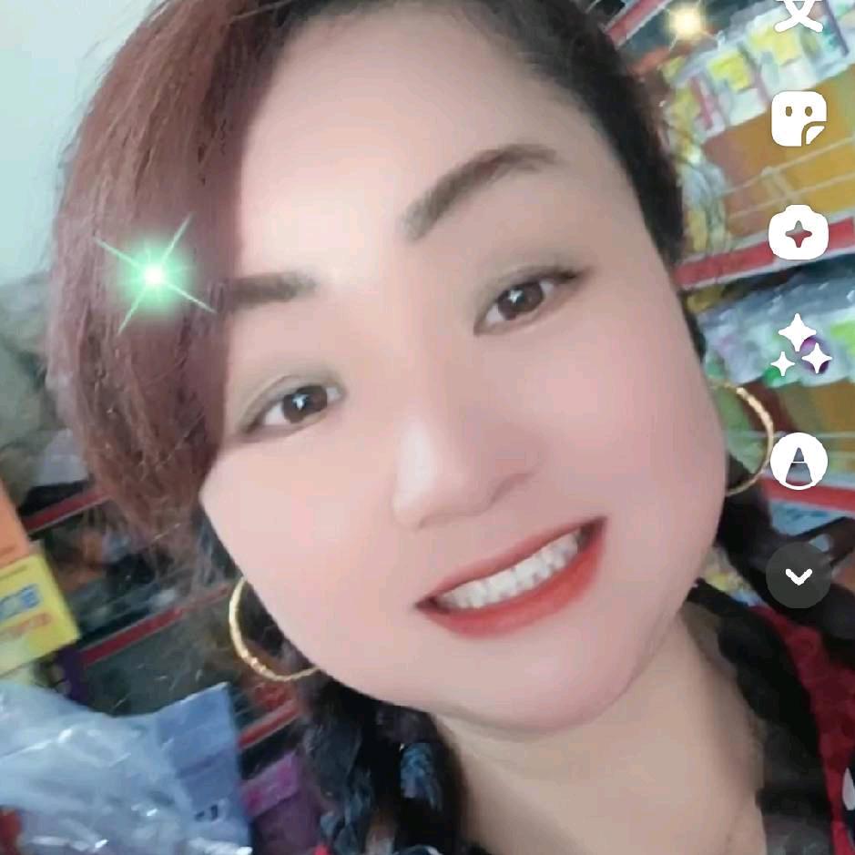 鸿通百货超市