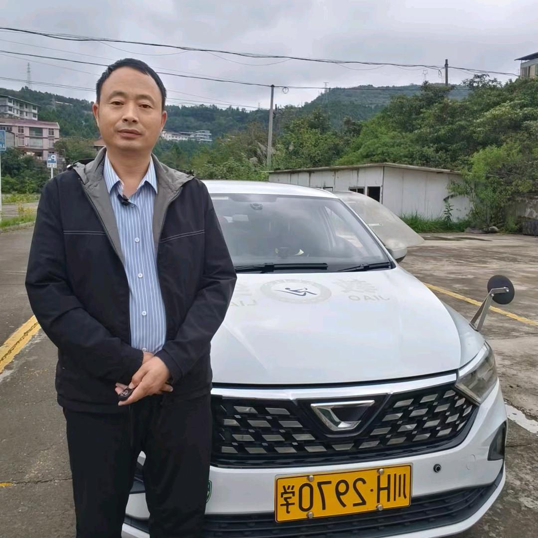 苍溪七十七队驾校张波教练
