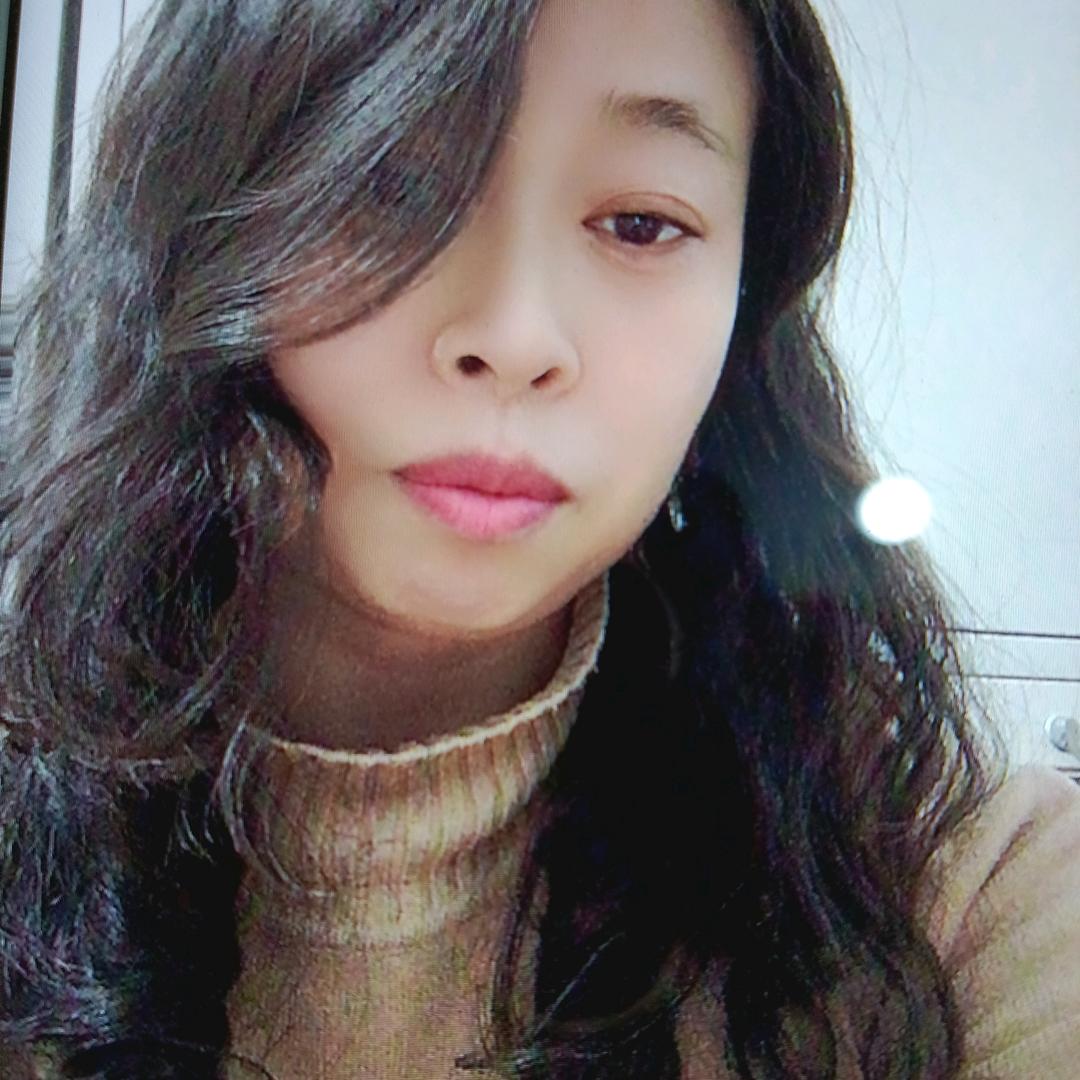 英子