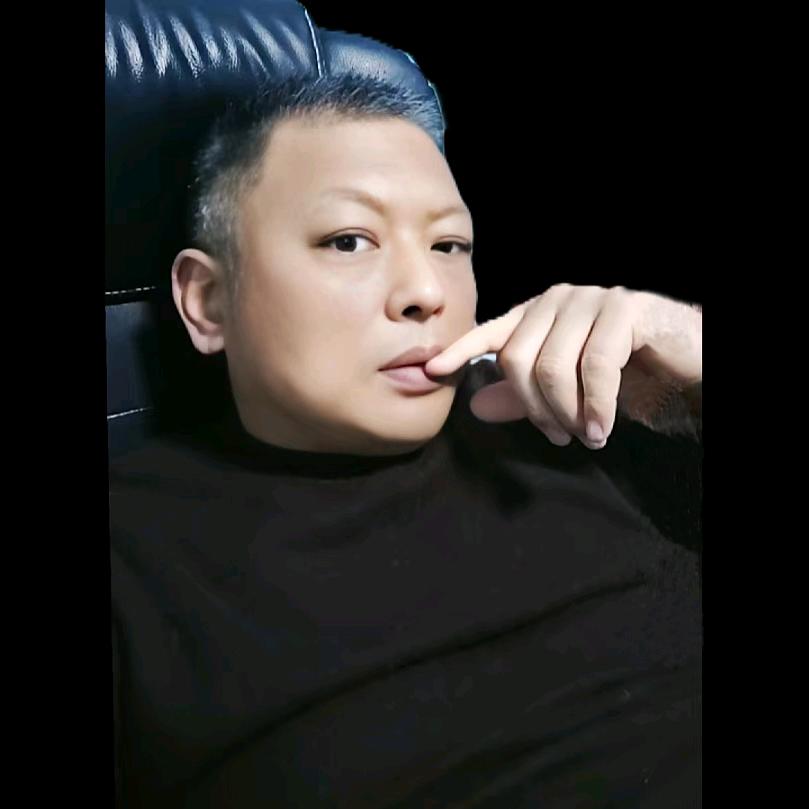 Fat  Wen. 闻