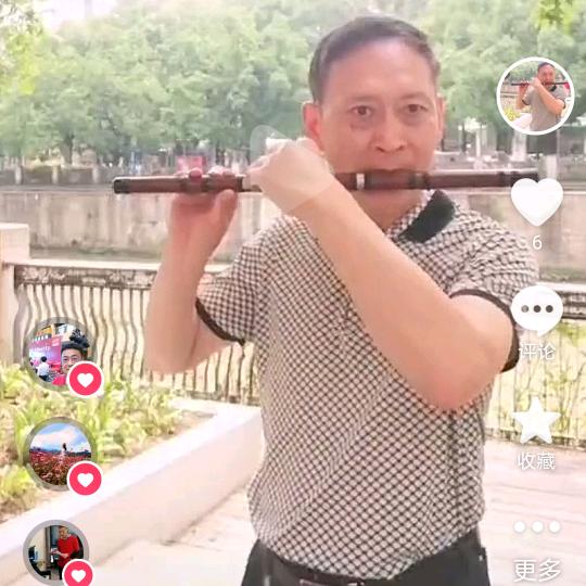 辉哥 吹笛