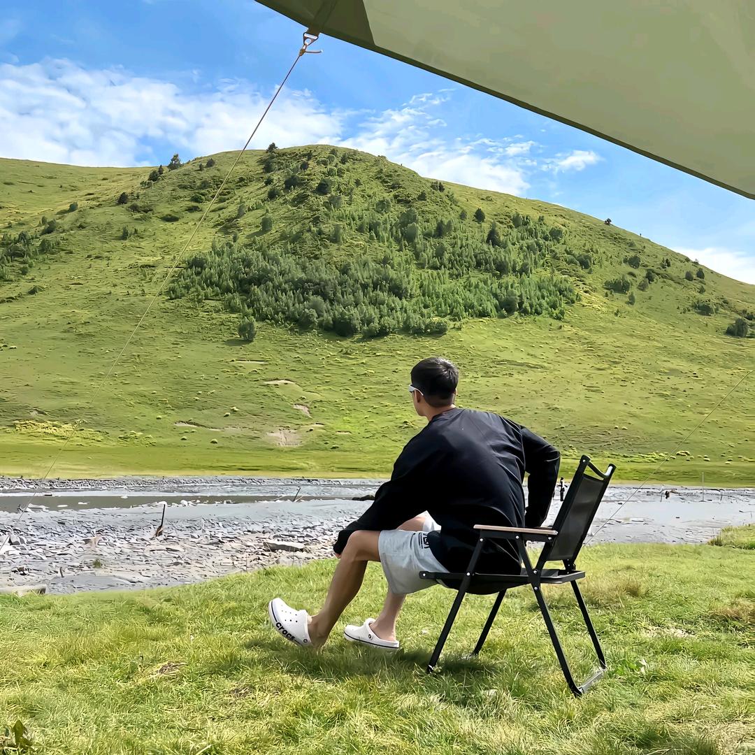 卖女孩的小坏蛋