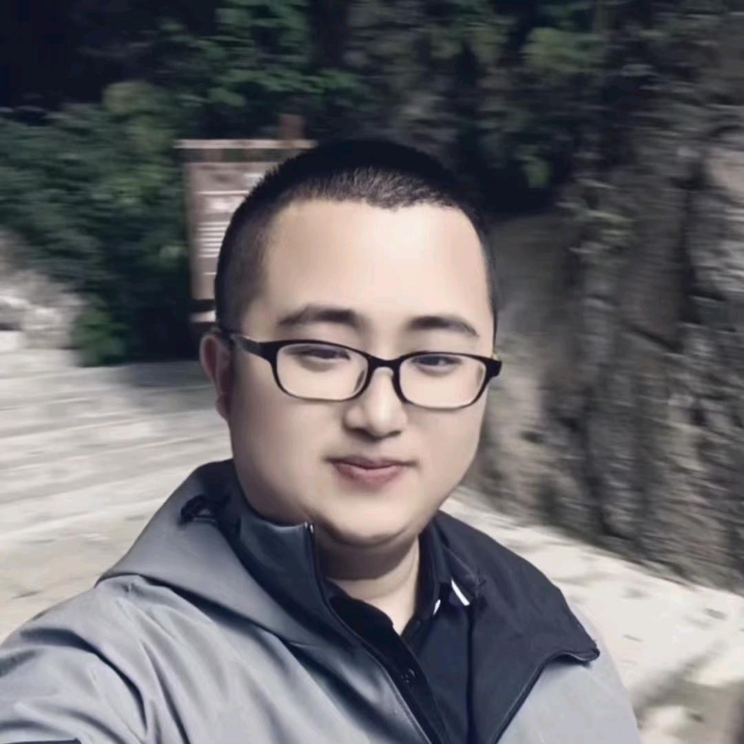 阿峰真的不爱玩