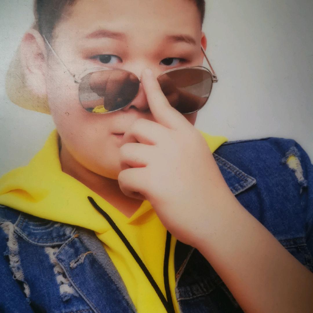 介休零跑4S店李洁