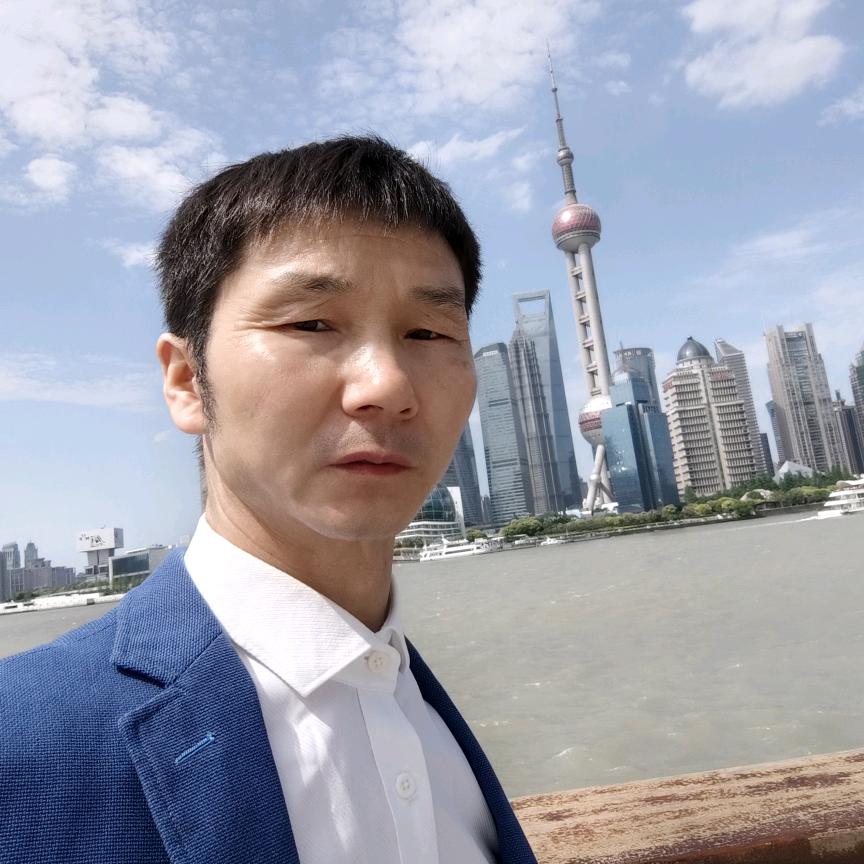 没钱把心情过好。