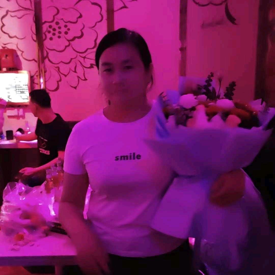 卢芳