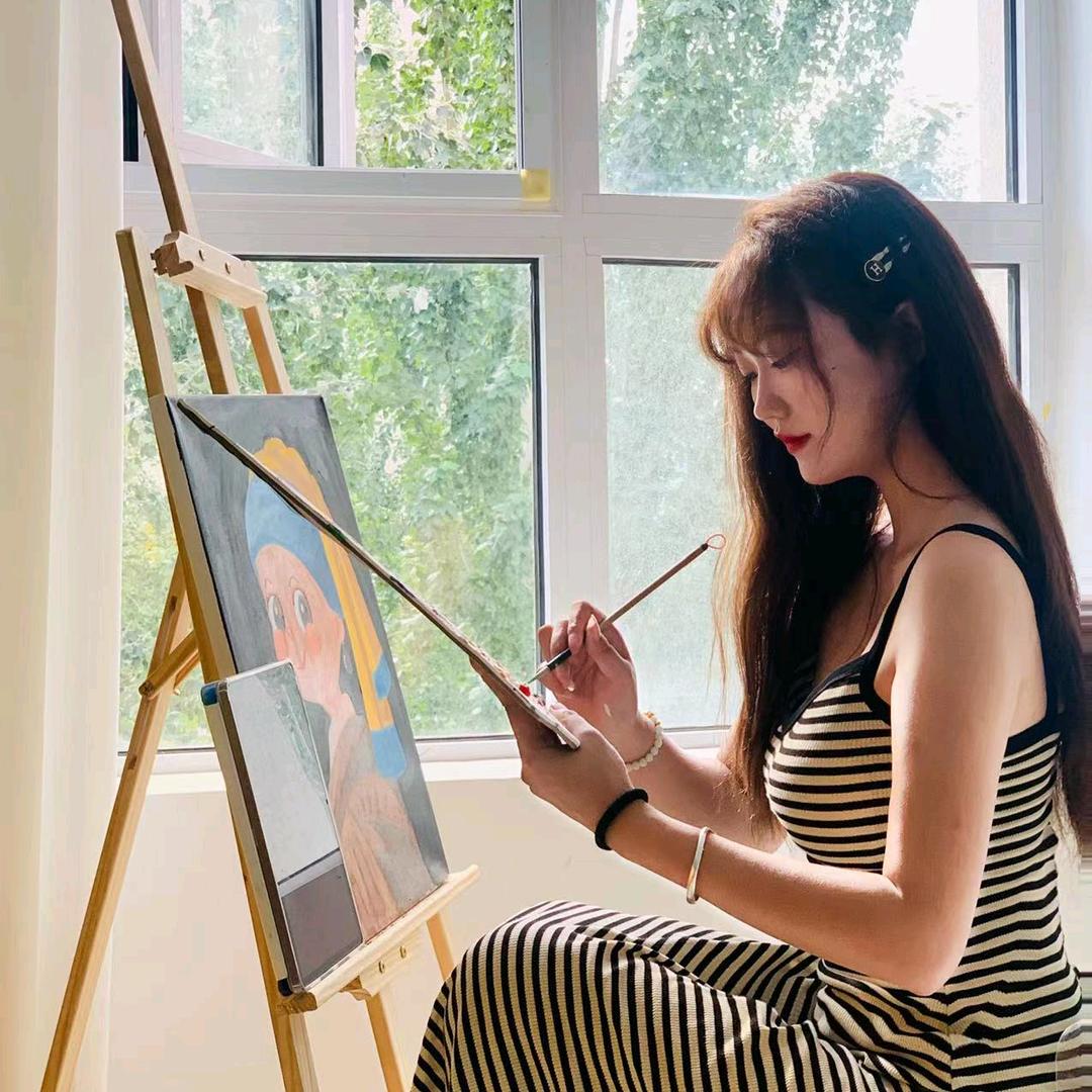 爱跳舞的小马老师