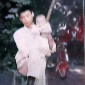 半瓶烈酒半截烟$¥田不甜