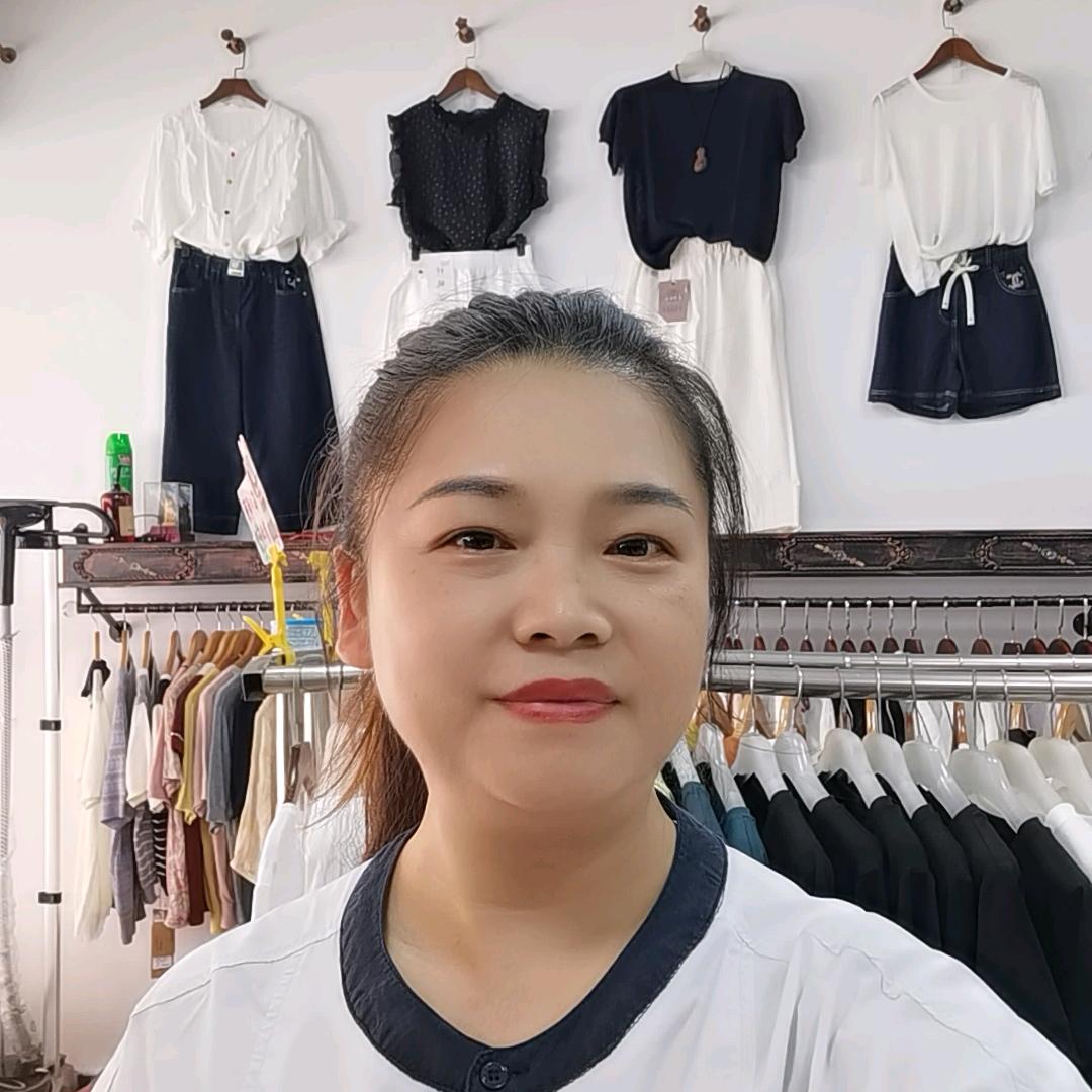 覃姐：阳朔衣品人生