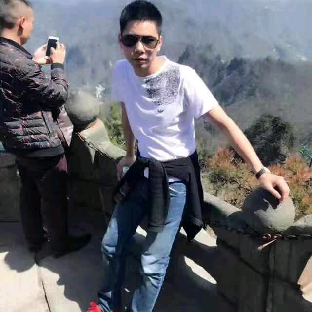 越努力越幸运灬