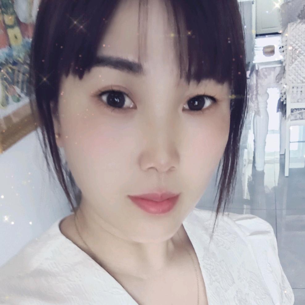 快乐的女孩