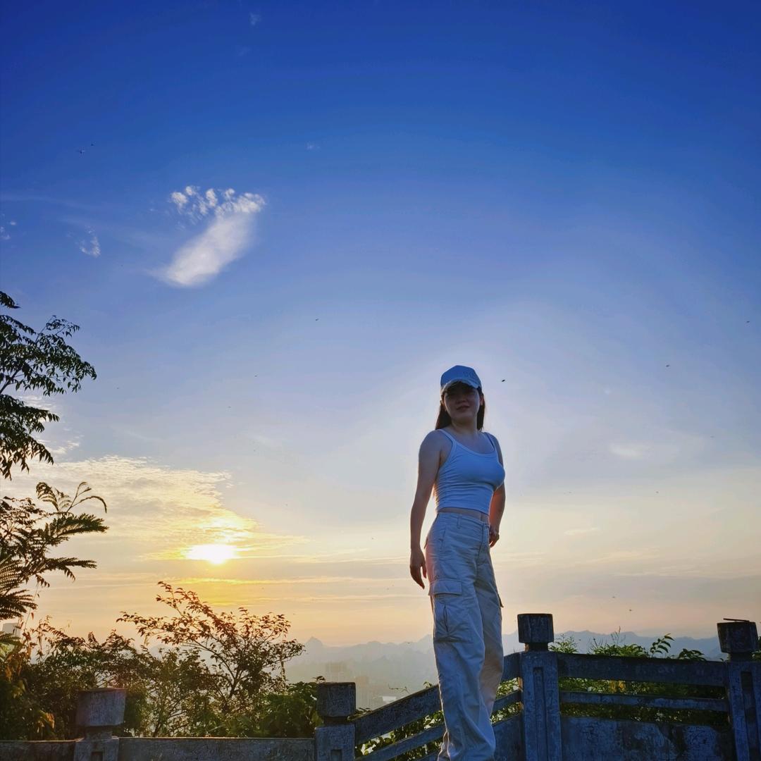 Miss莫儿儿