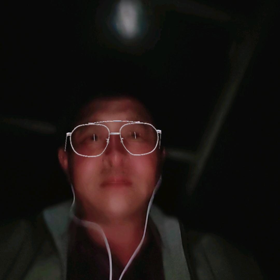 姓名华哥