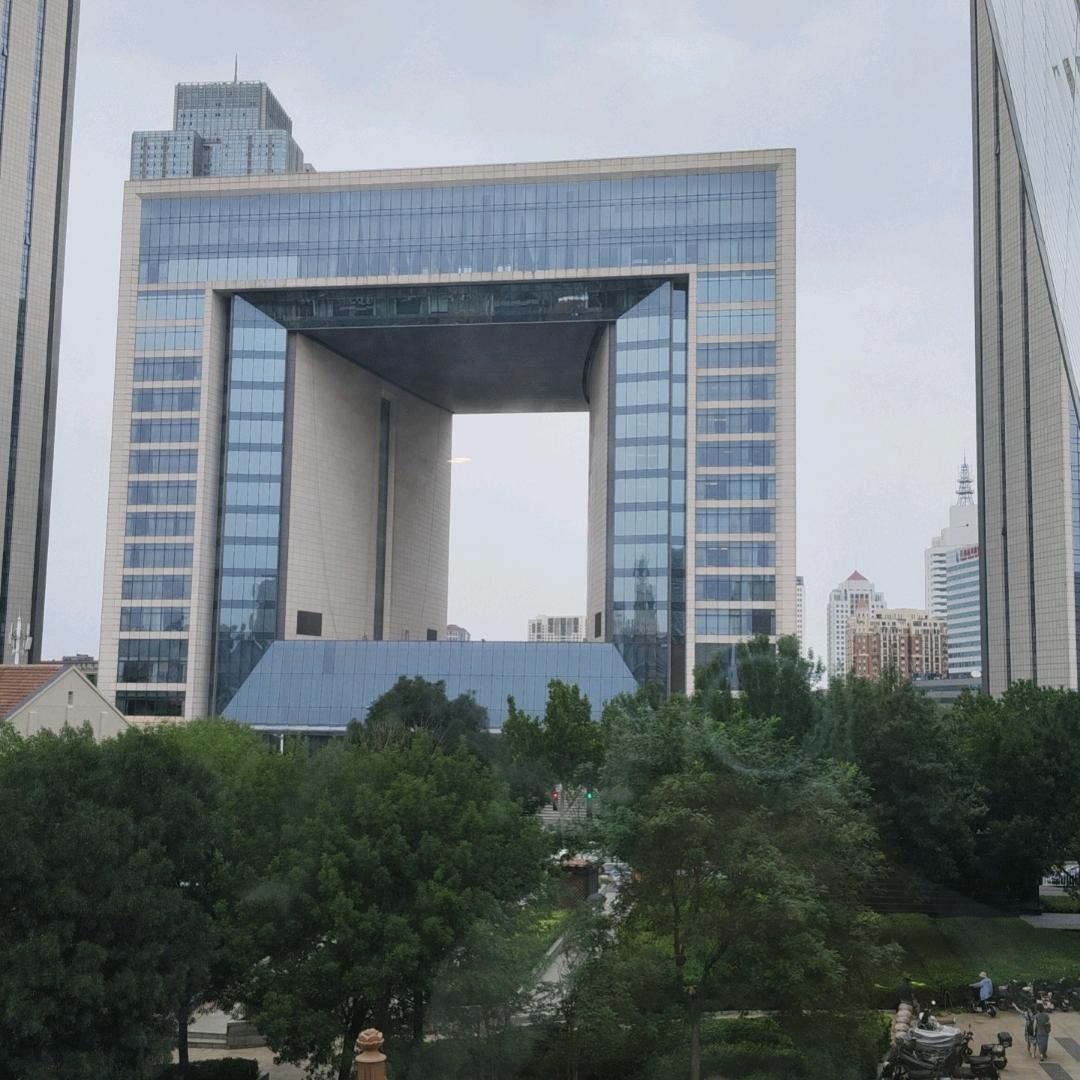 SpACE 酒吧营副总晓王