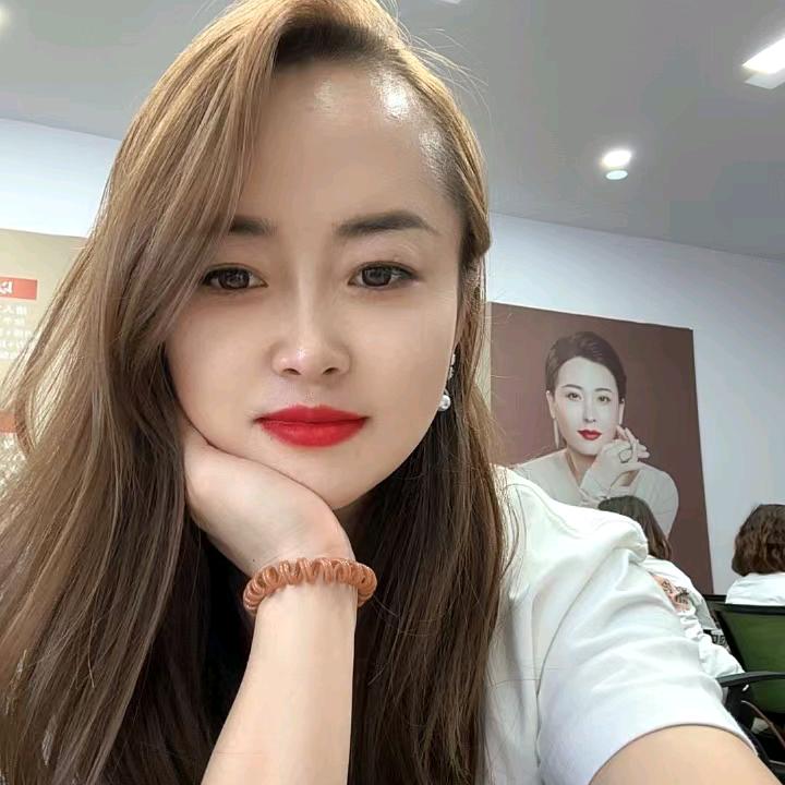 上门美容的小姐姐