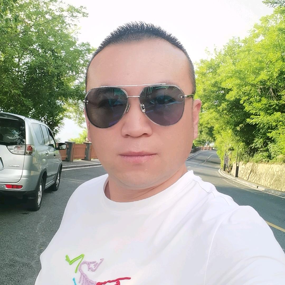 潇洒的红头