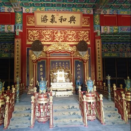 《一个吃不起软饭而只能吃剩饭的男人》