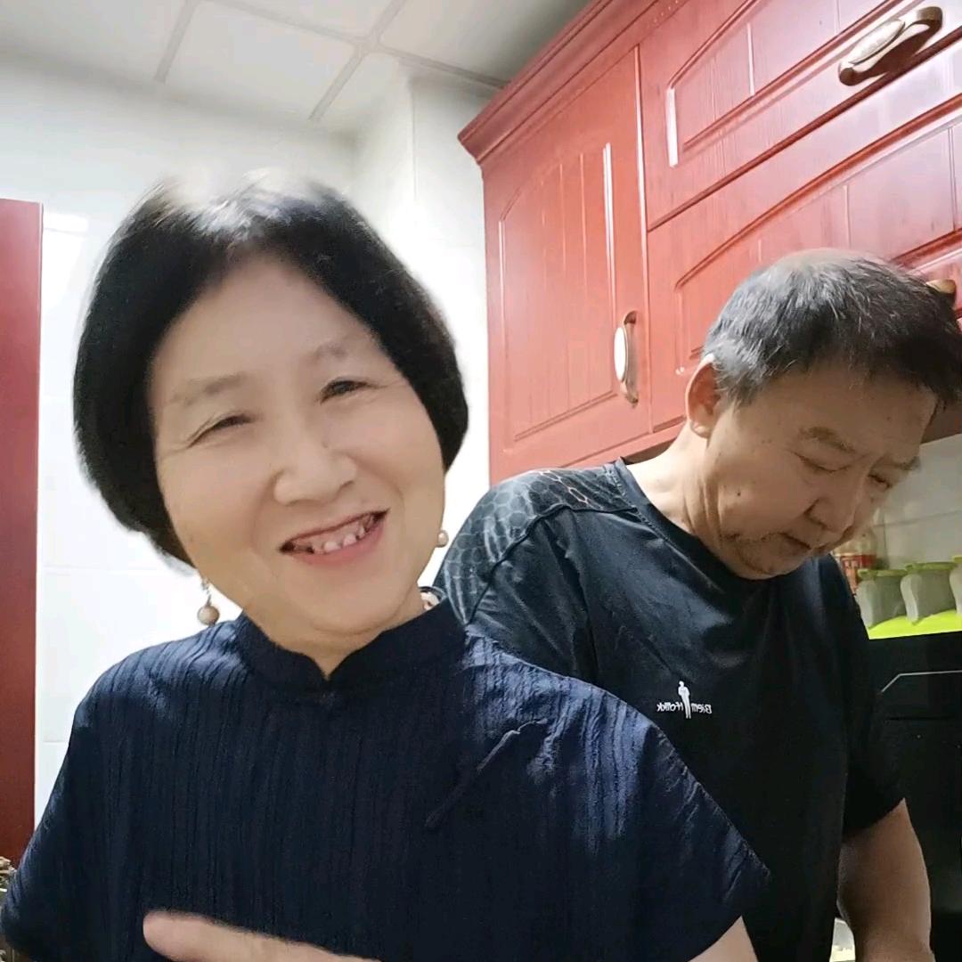 蓝天朱姐下午(1:15开播)大号@朱姐小