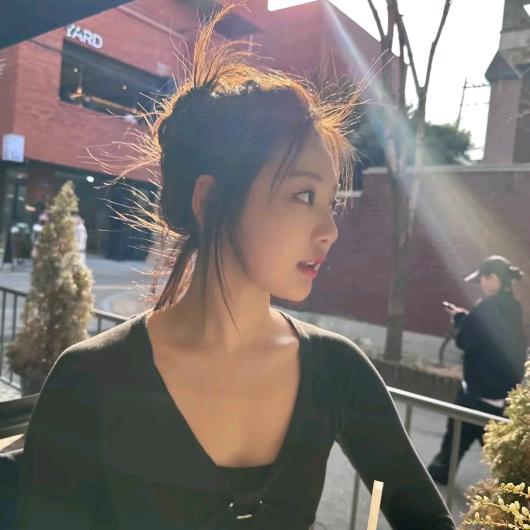 Lyyyyyyyyyyyyyyyyyy.