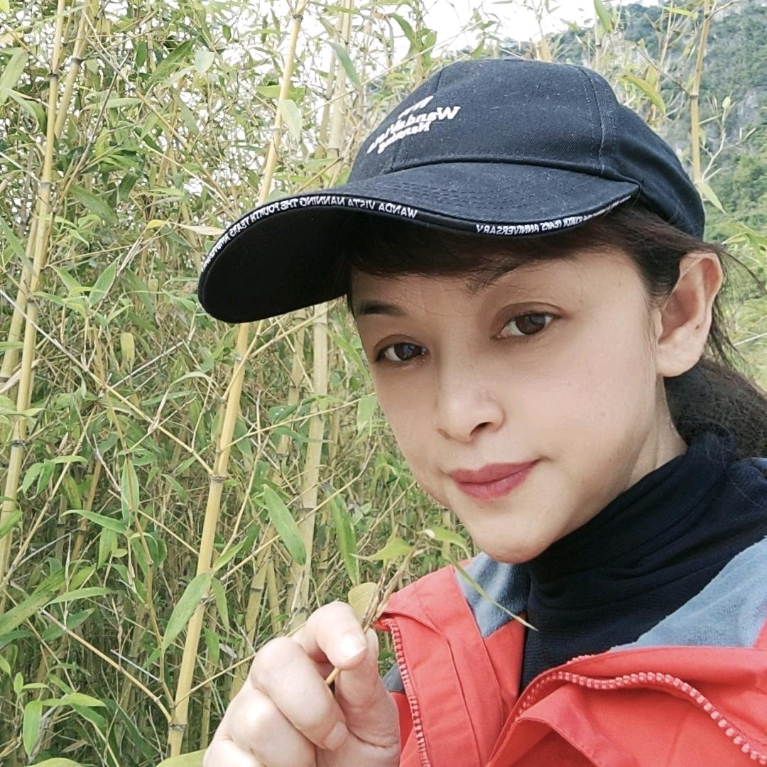 米逗逗（马山jiang站莺姐）