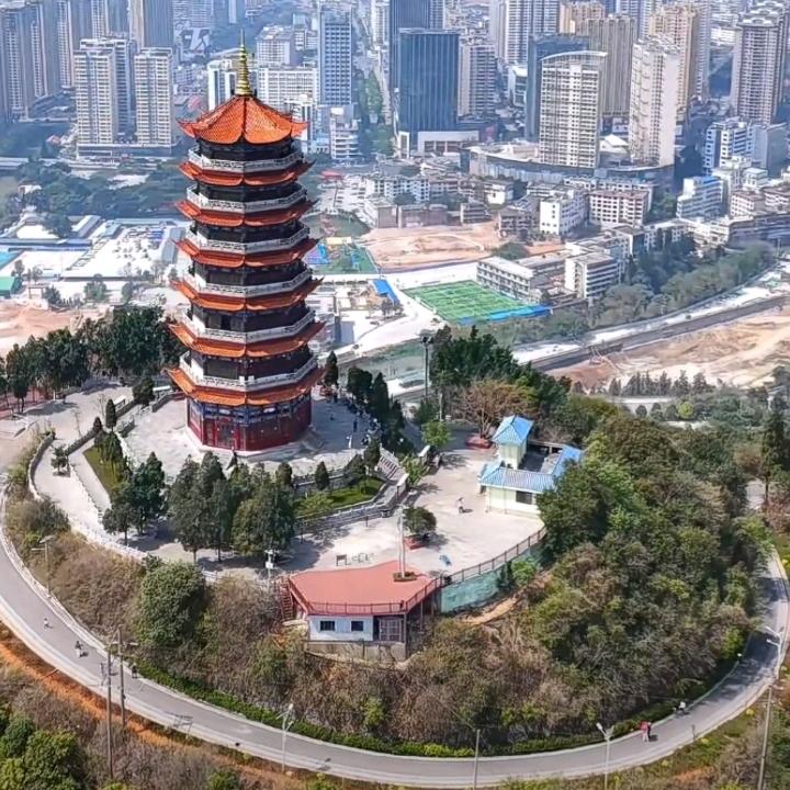 累了谁💔心疼🦋