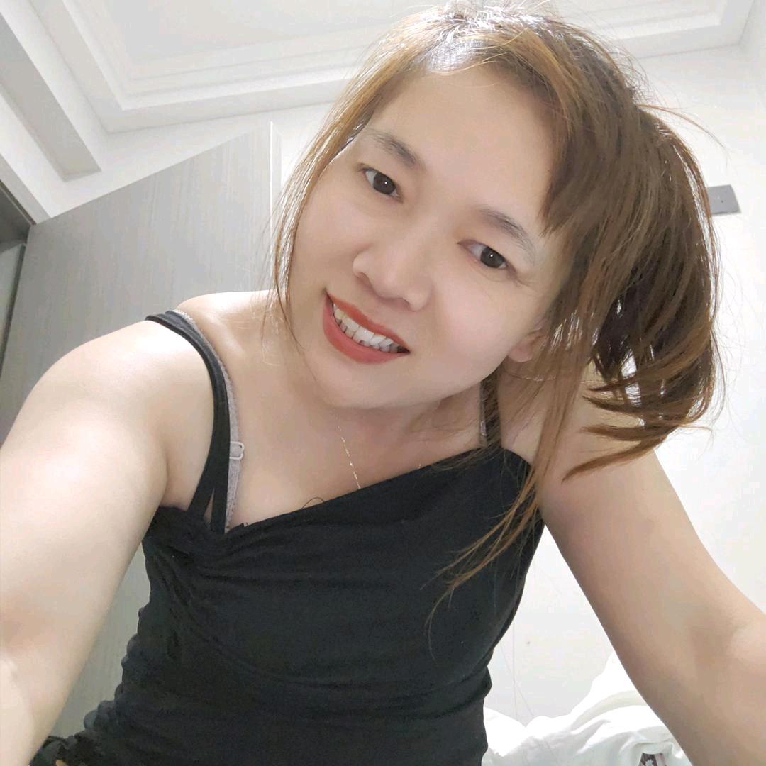 温柔可爱的小姐姐