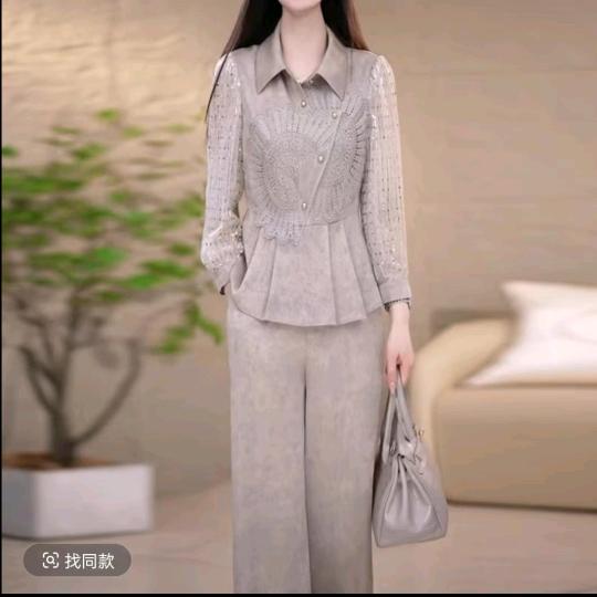 鬱畢轠駹服装