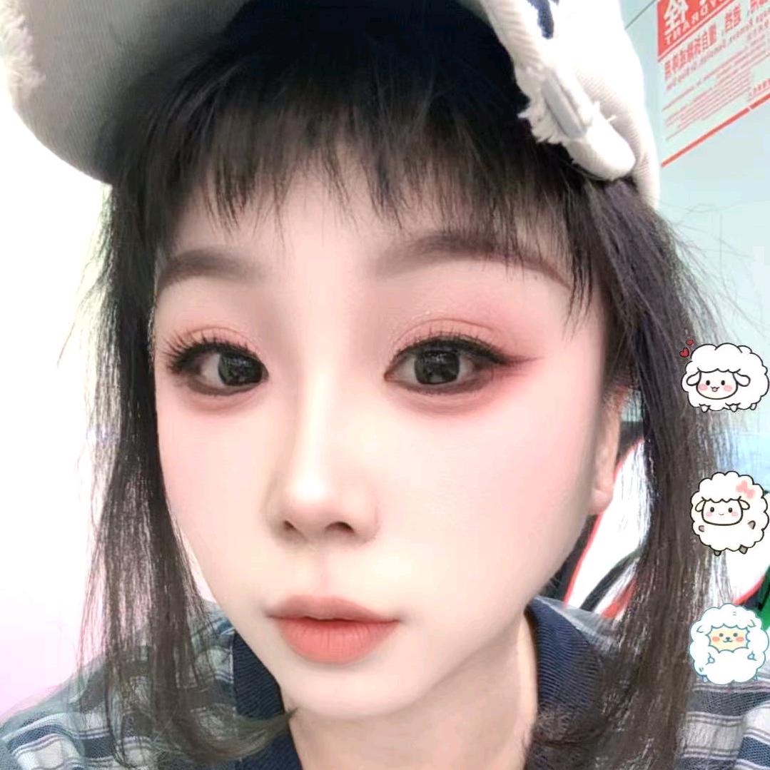 和，设计师潮牌集合店