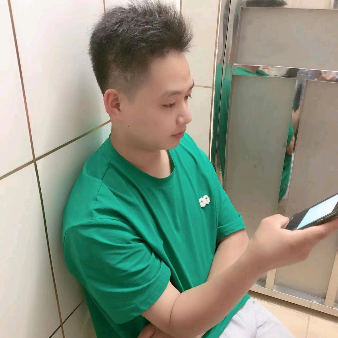 凤红村，真君大帝，后面直走有大池对面