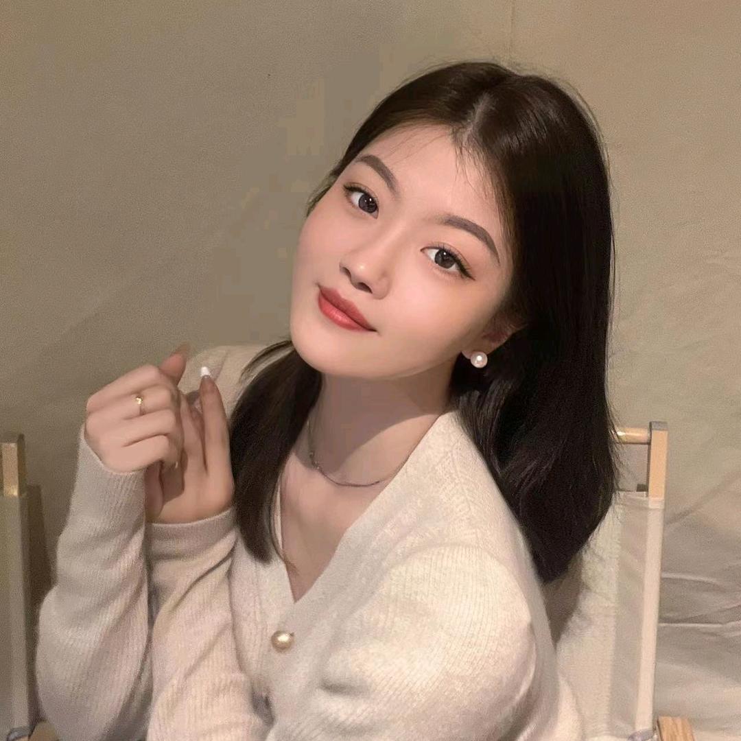 幸福对我微微笑