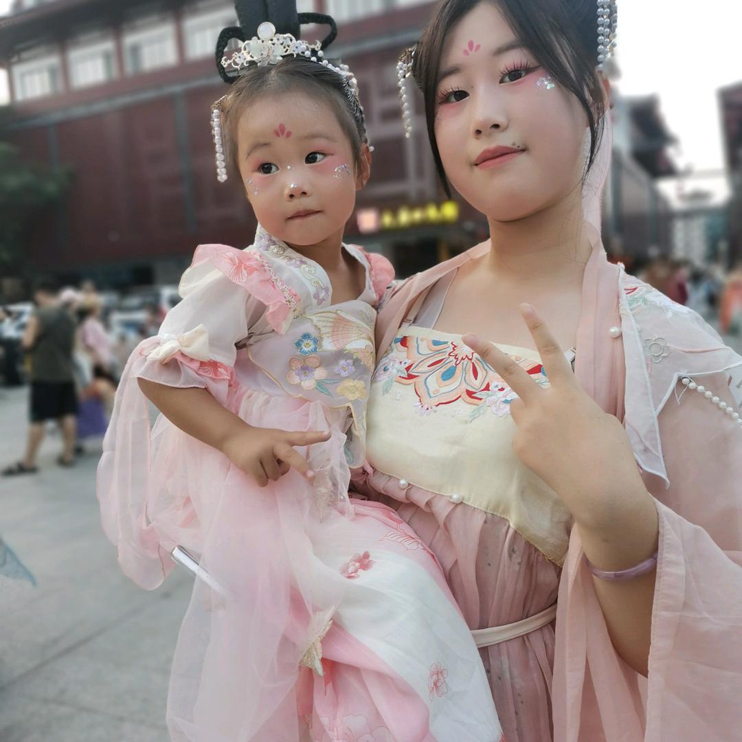 靓靓