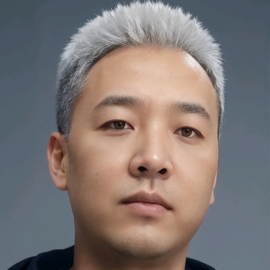 ╭( ′• o •′ )╭☞搬砖的小男孩