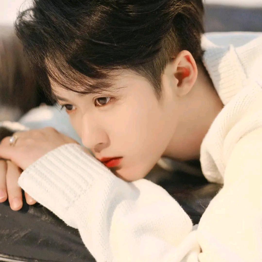 一抹浅笑240561134