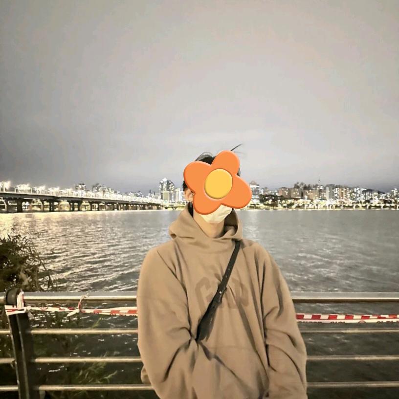轴承Lyuz头像