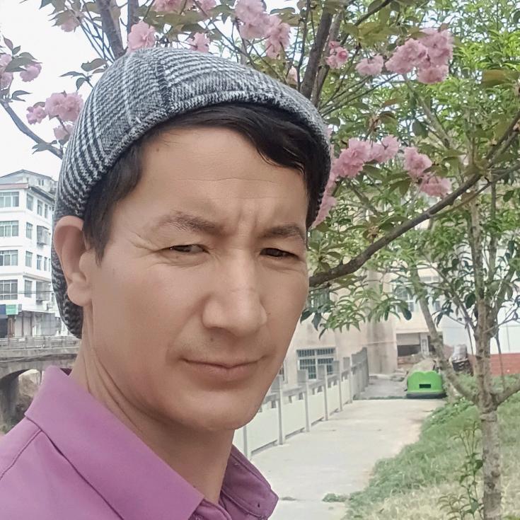 阿地力江