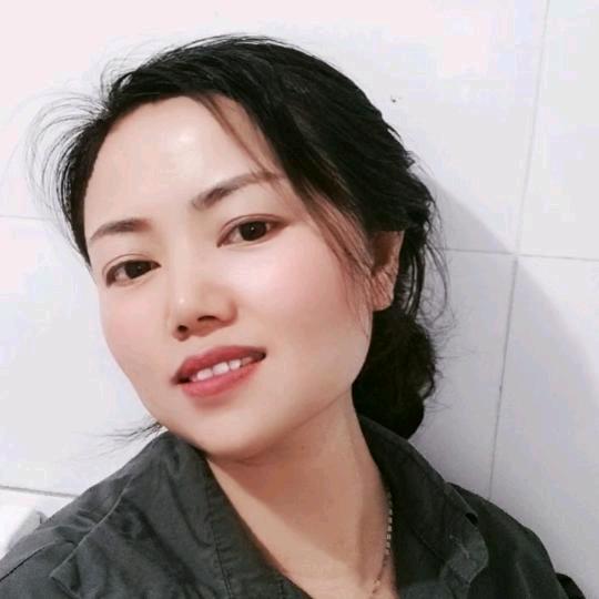 贵州镇宁六马蜂糖李苗～杨艳