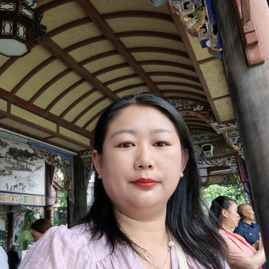 老河口宝莱佳家具余姐