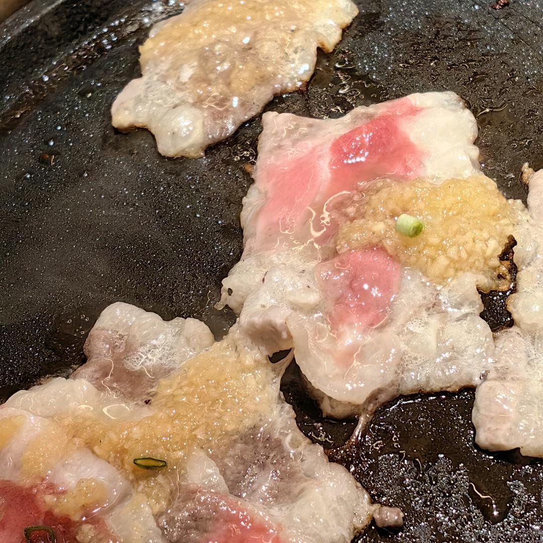 丝丝丝安头像