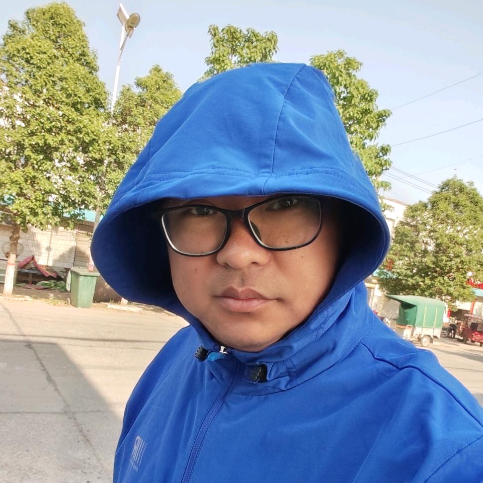 张浩（驻村干部）