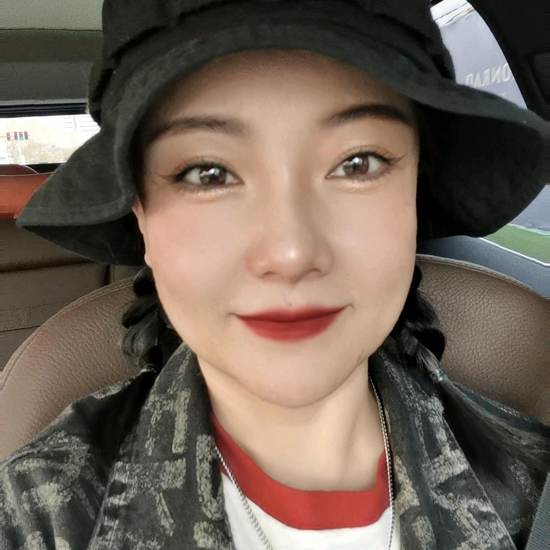 畅美臣