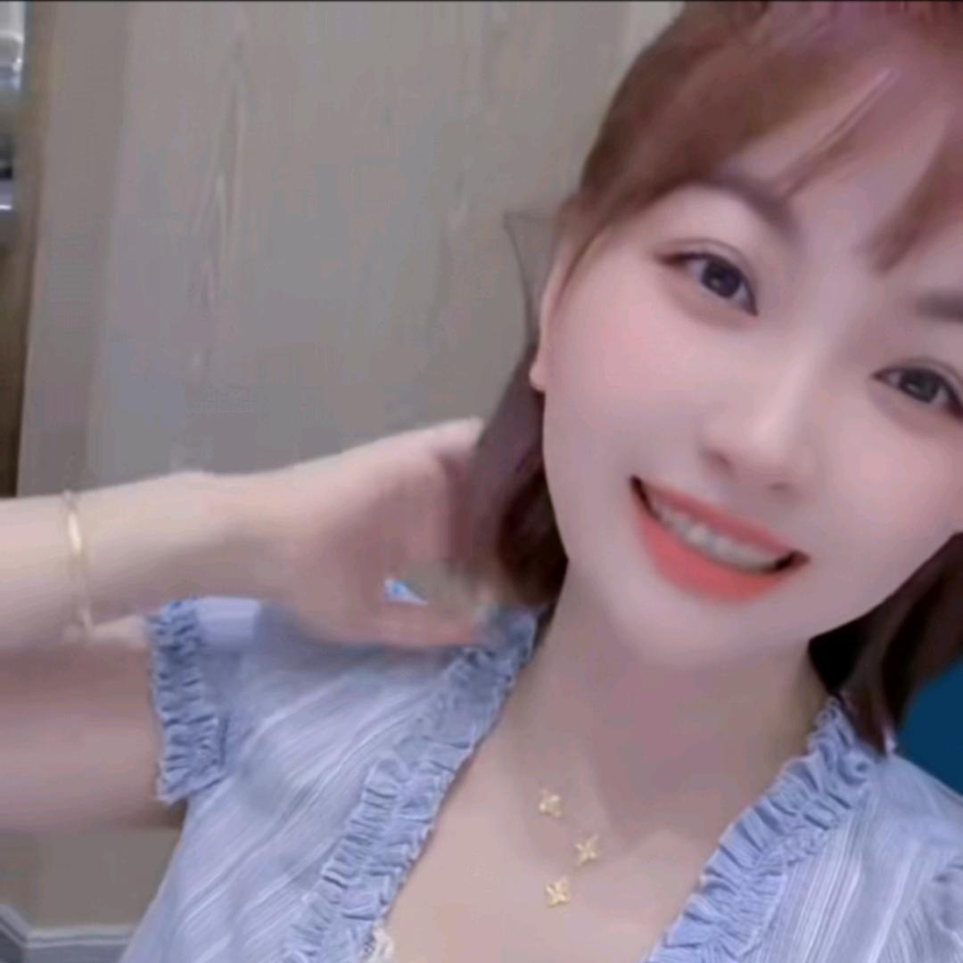 邹欣怡