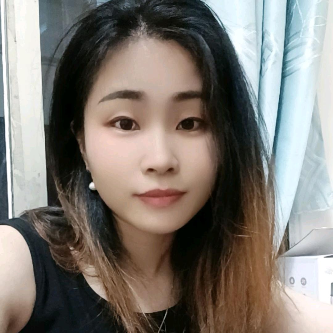 小莫莫