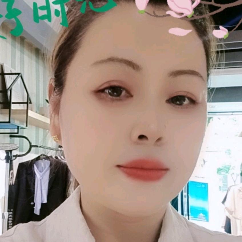 锦鲤的万木青霄