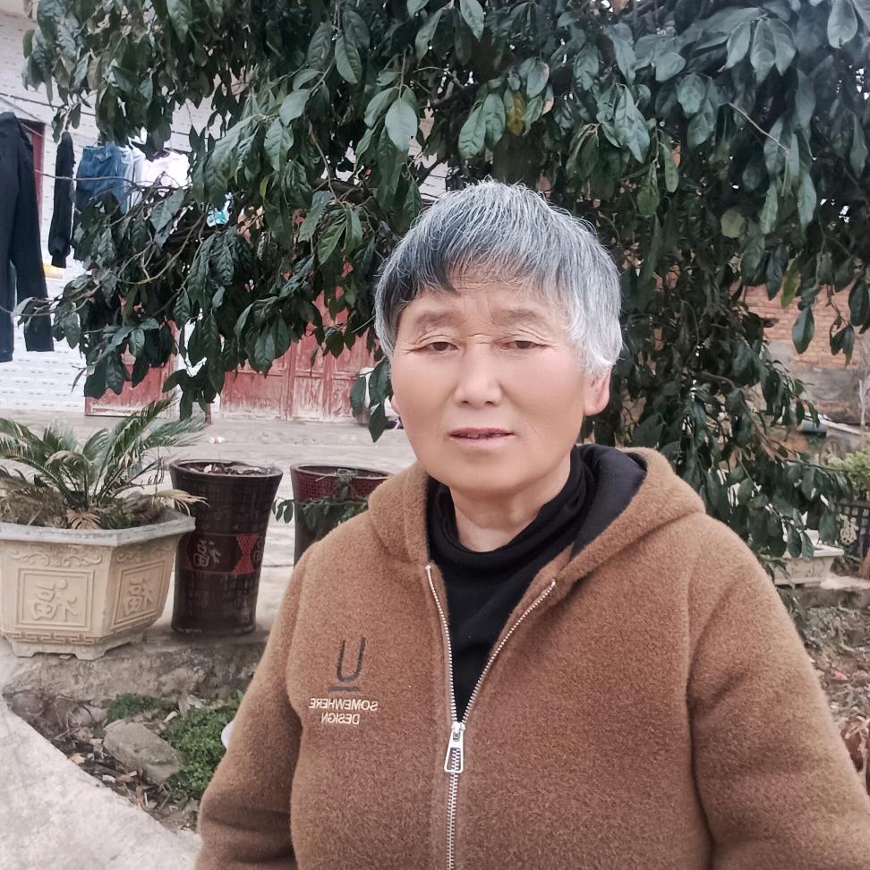 周姐，不定时开播