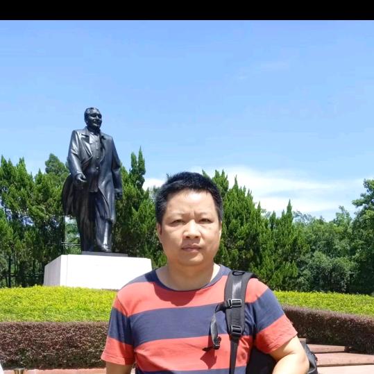 Huang先生