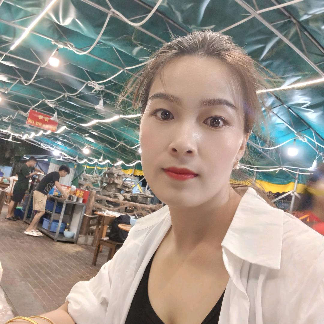 @何 小 妹 228  💗💋