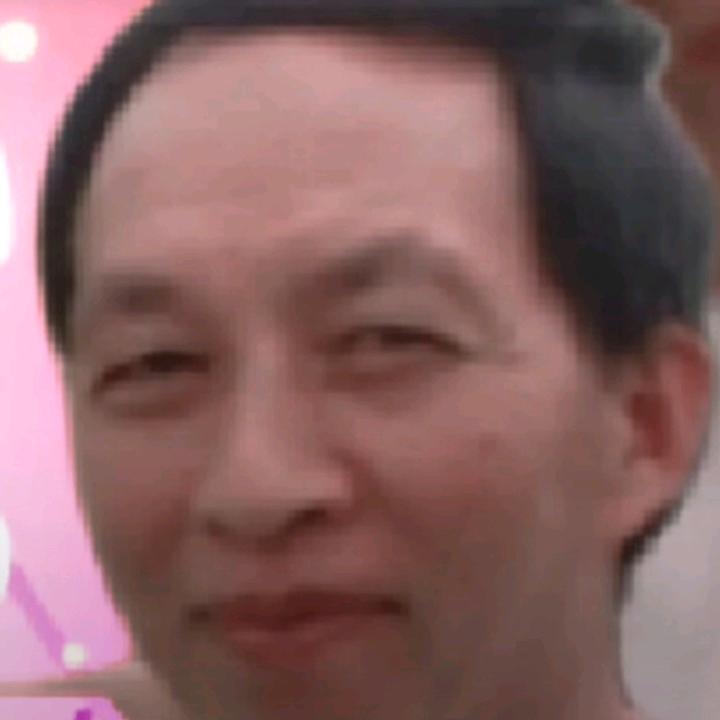 幸福人生，善解人意人意，爱别人更爱自己。