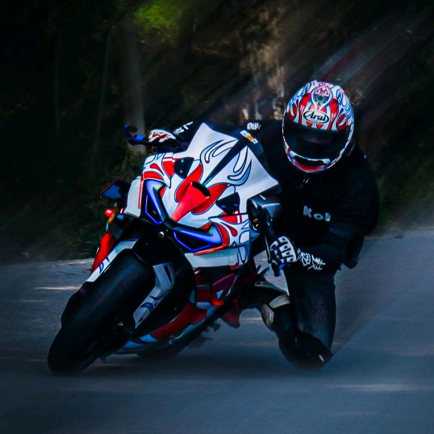 武词不会骑🏍️
