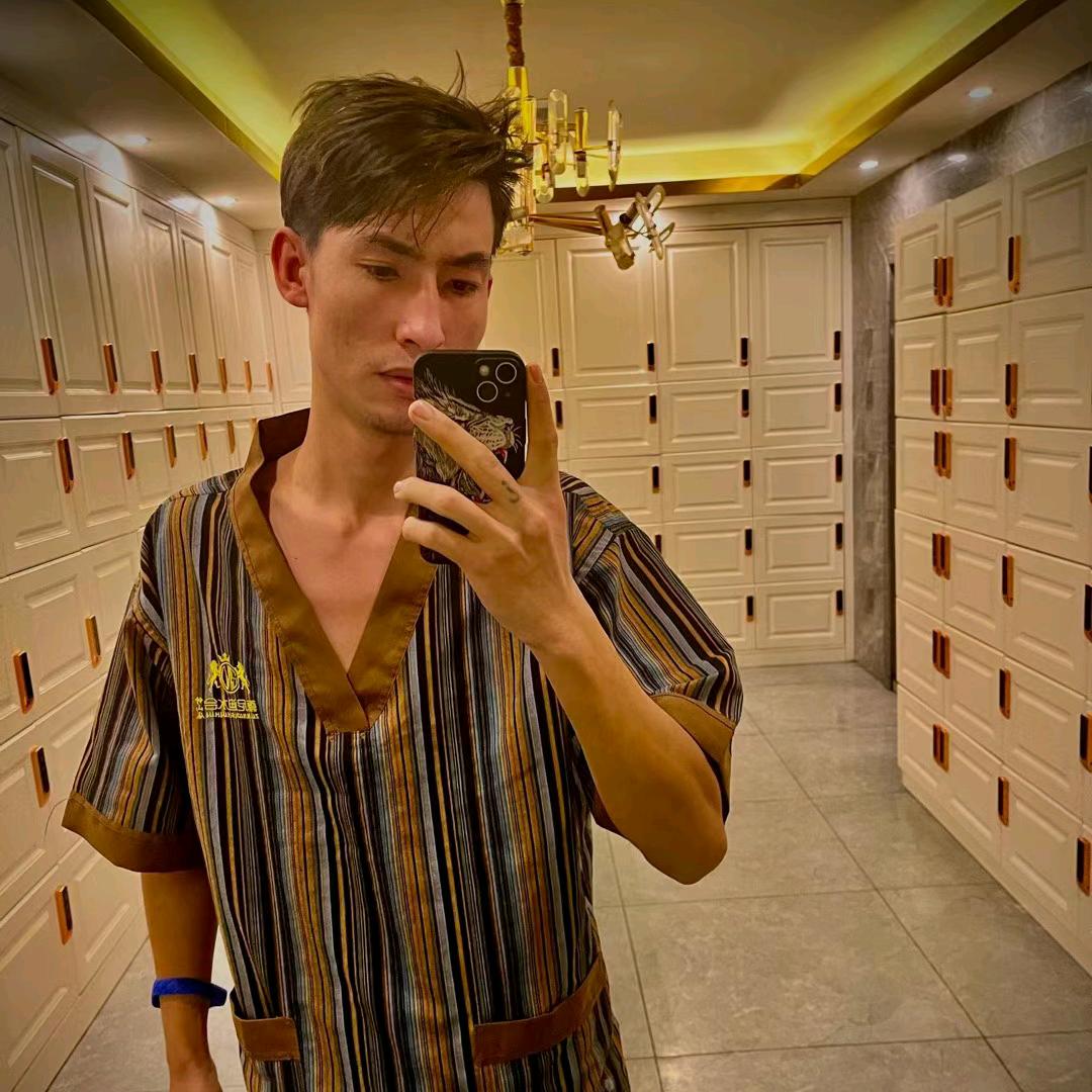 😏哥---βαK-- ηǎQāℜ😏