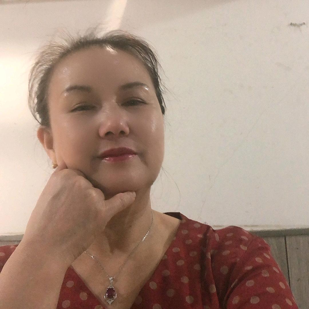 黄莉